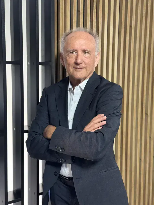 Prof. Dr. Călin Giurcăneanu